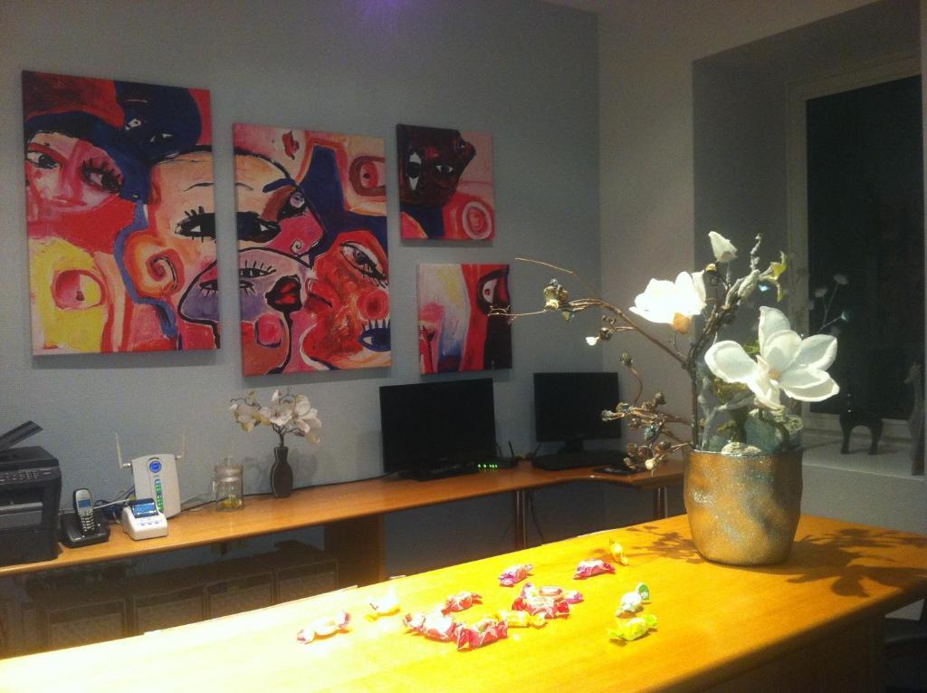 Amadeus Hotel Sarreguemines Esterno foto